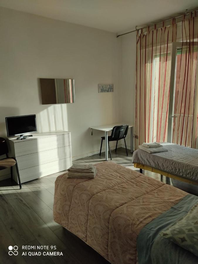 La Suite Dell' Arco Parma Bagian luar foto